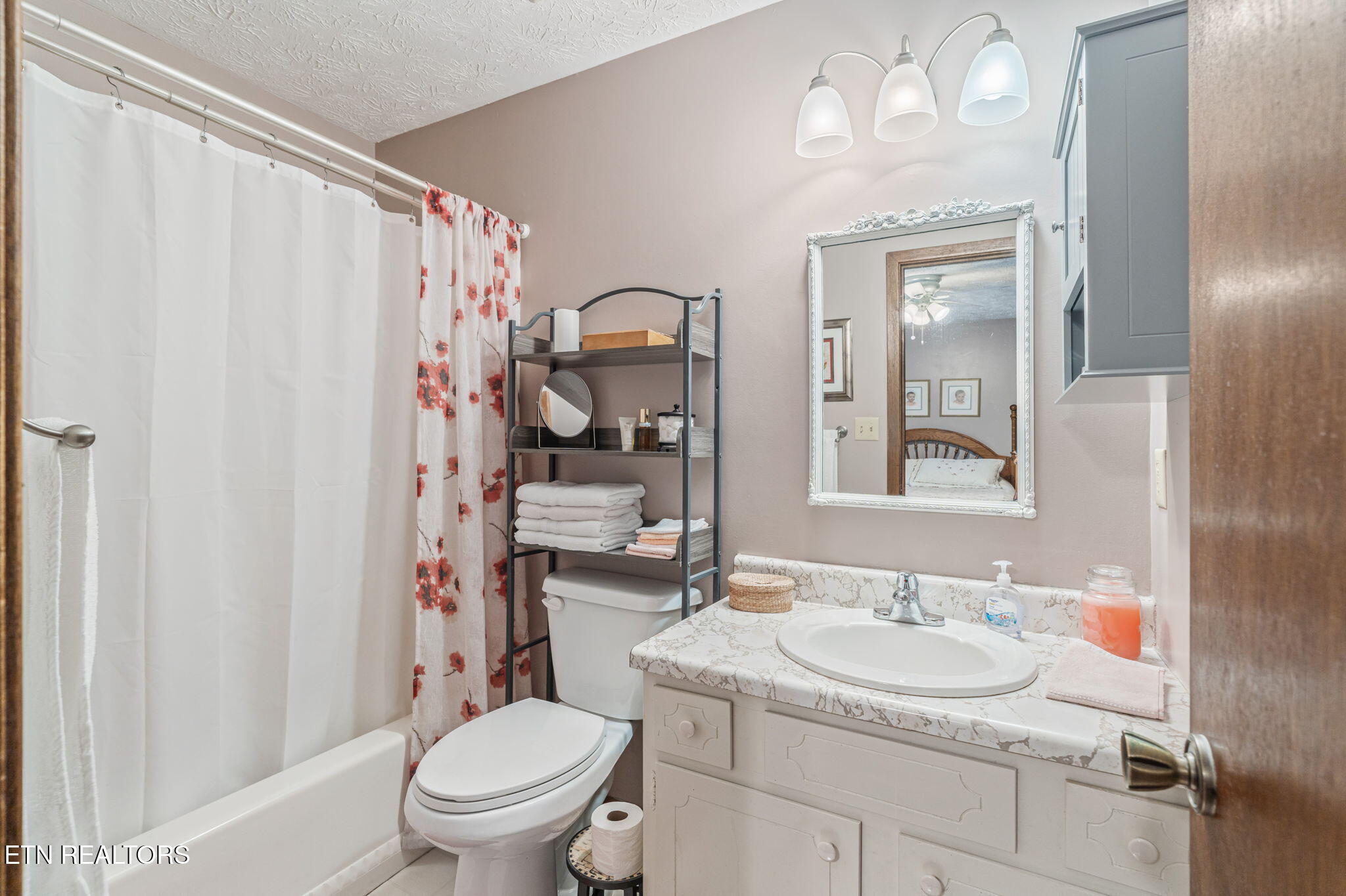 7301 Oxmoor Road Knoxville, TN 37931 - Photo 21 of 43 26-web-or-mls-7301 Oxmoor Drive-9