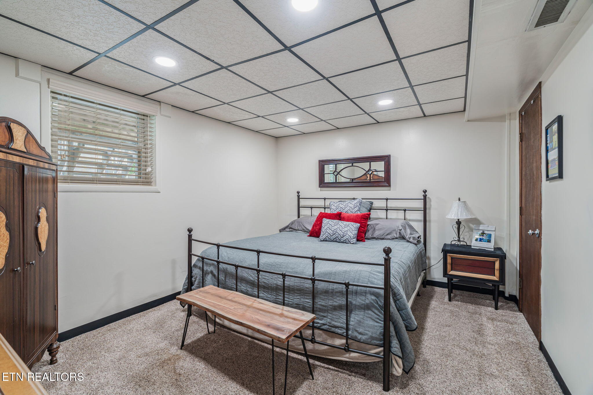 7301 Oxmoor Road Knoxville, TN 37931 - Photo 24 of 43 29-web-or-mls-7301 Oxmoor Drive-24