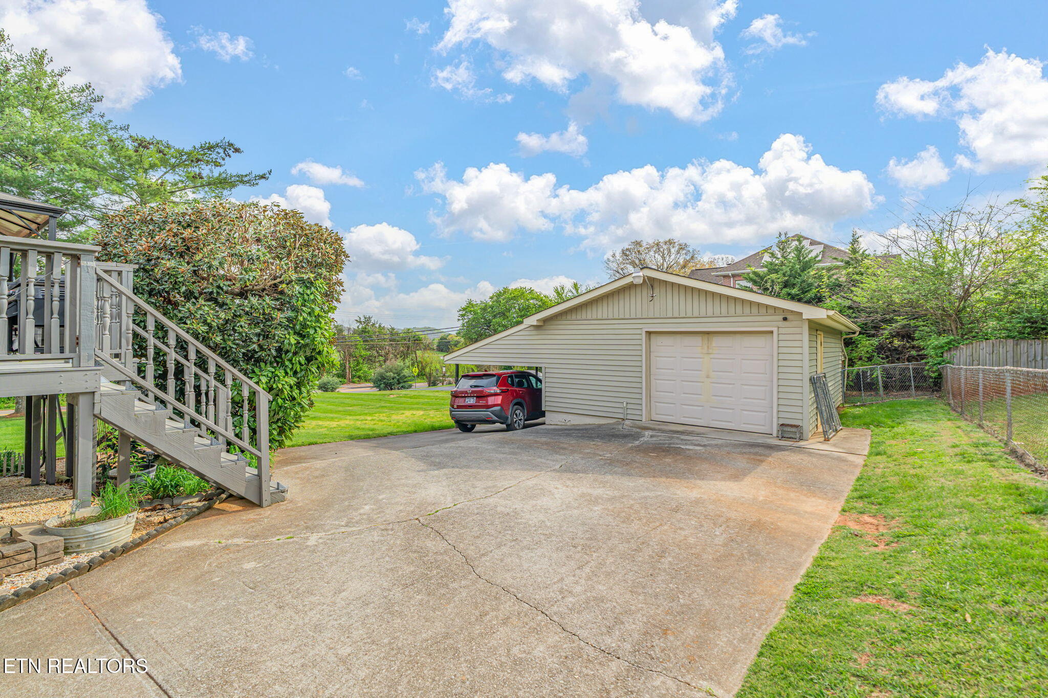 7301 Oxmoor Road Knoxville, TN 37931 - Photo 36 of 43 41-web-or-mls-7301 Oxmoor Drive-35