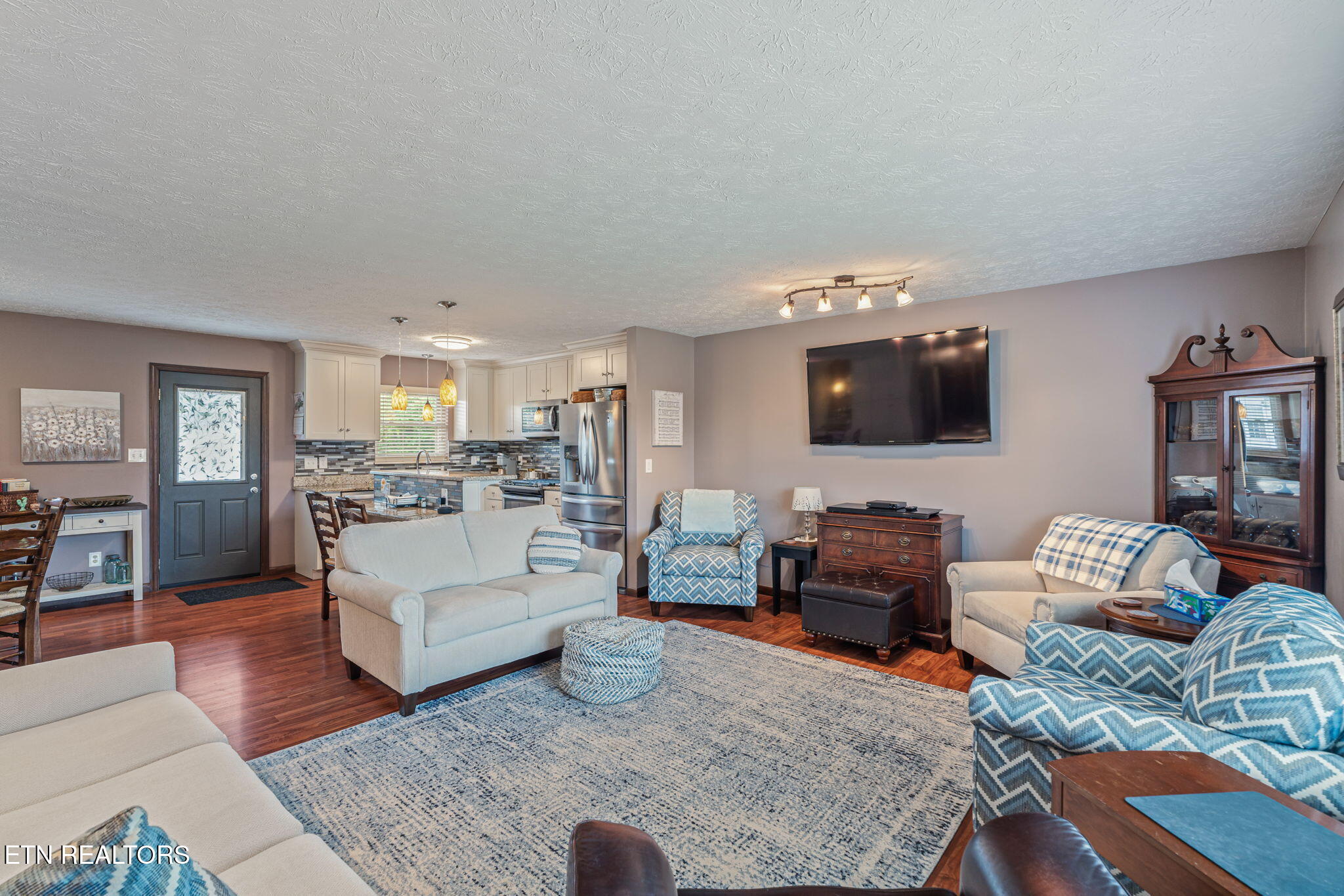 7301 Oxmoor Road Knoxville, TN 37931 - Photo 4 of 43 10-web-or-mls-7301 Oxmoor Drive-13