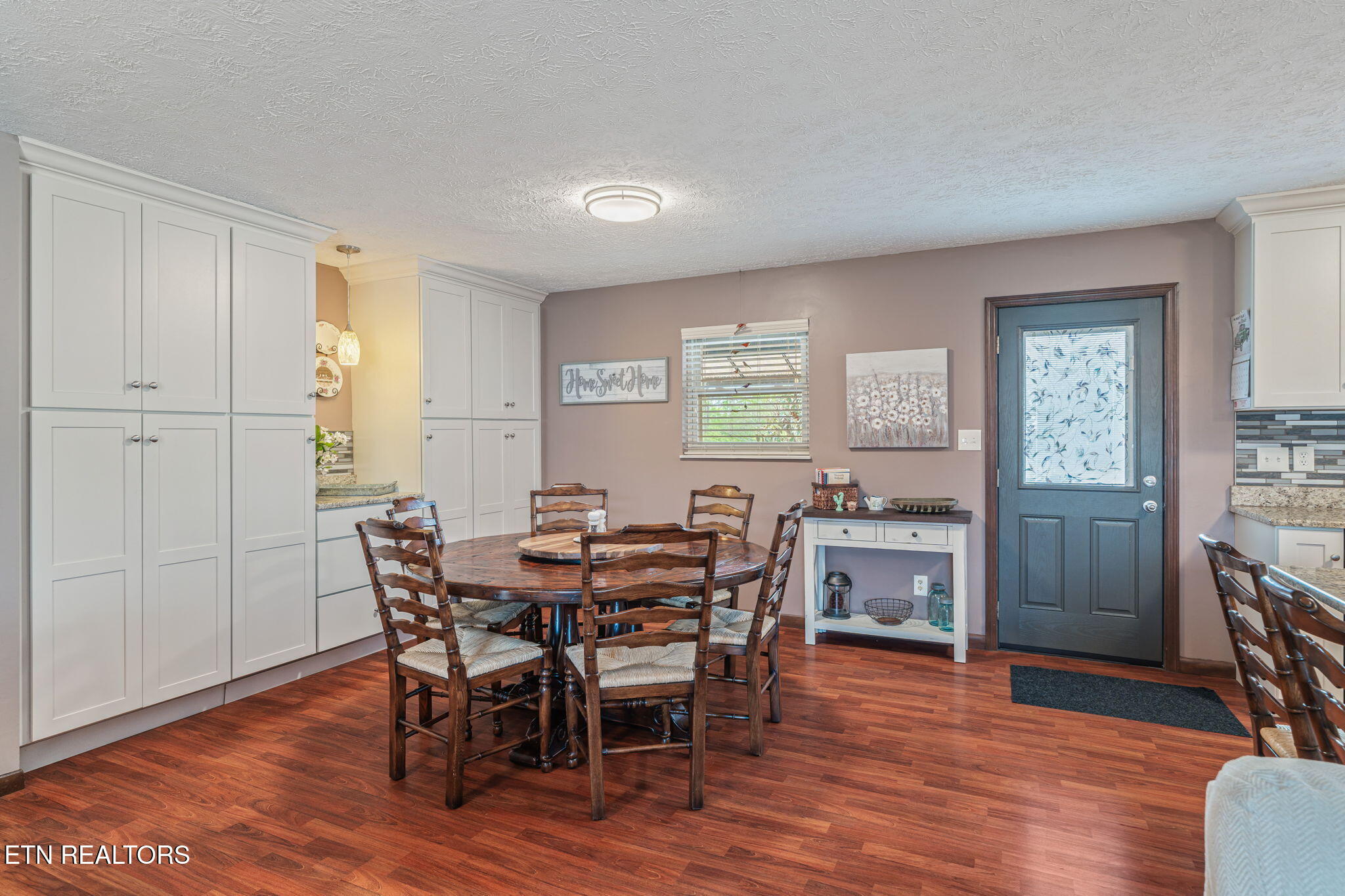 7301 Oxmoor Road Knoxville, TN 37931 - Photo 10 of 43 17-web-or-mls-7301 Oxmoor Drive-20