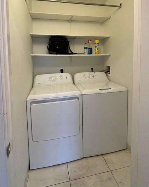 5048 Heatherhill Lane, Unit 1208 Boca Raton, FL 33486 - Photo 11 of 19 washer/dryer
