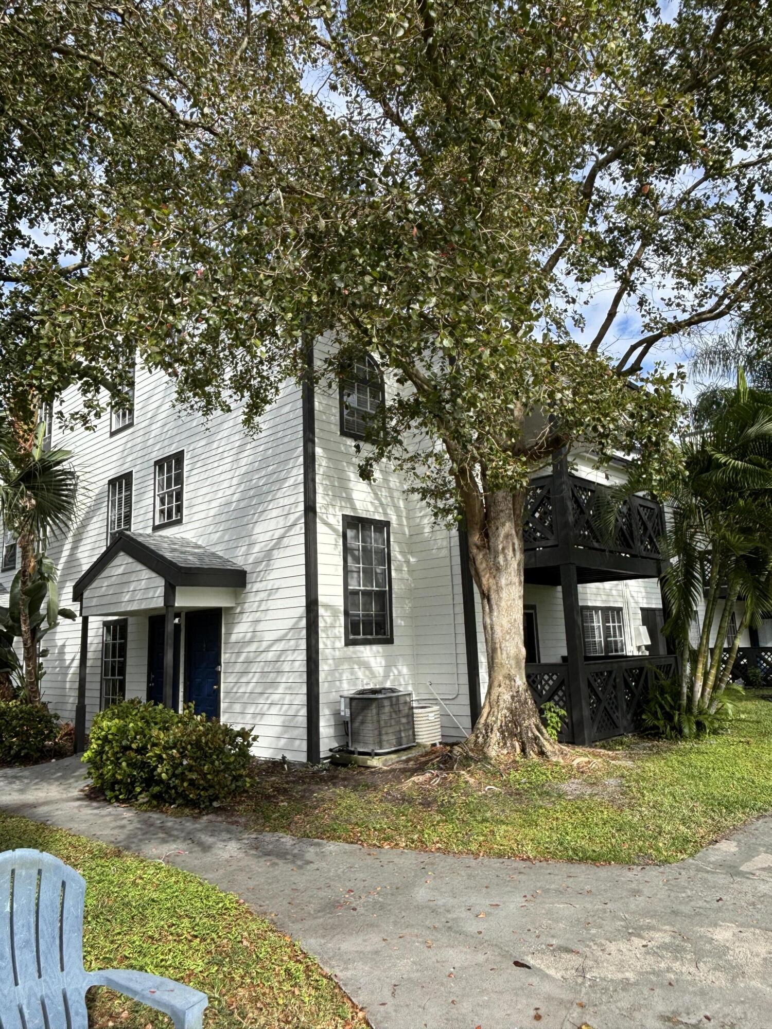 5048 Heatherhill Lane, Unit 1208 Boca Raton, FL 33486 - Photo 2 of 19 Private 2nd level porch