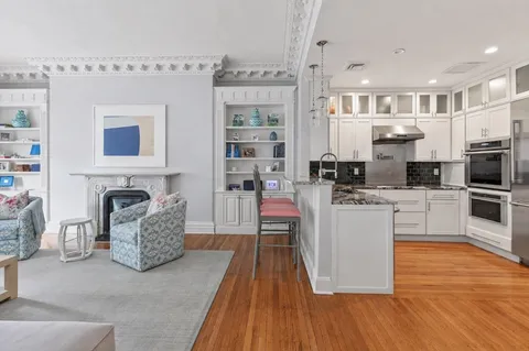$2,750,000 | 193 Beacon Street, Unit PH, Boston, MA 02116