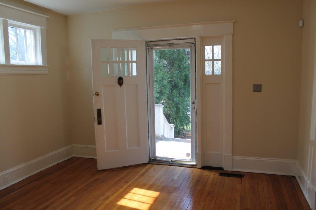 1936 Belleville Road Southwest Roanoke, VA 24015 - Photo 7 of 53 Foyer