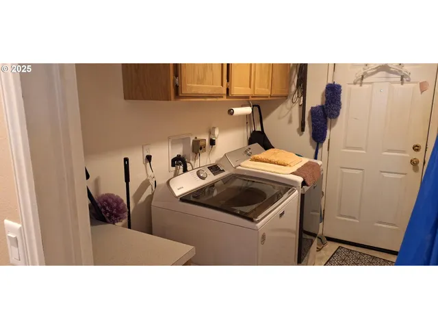 $632,500 | 9580 North Fork Siuslaw Road, Florence, OR 97439