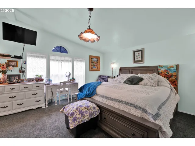 $632,500 | 9580 North Fork Siuslaw Road, Florence, OR 97439