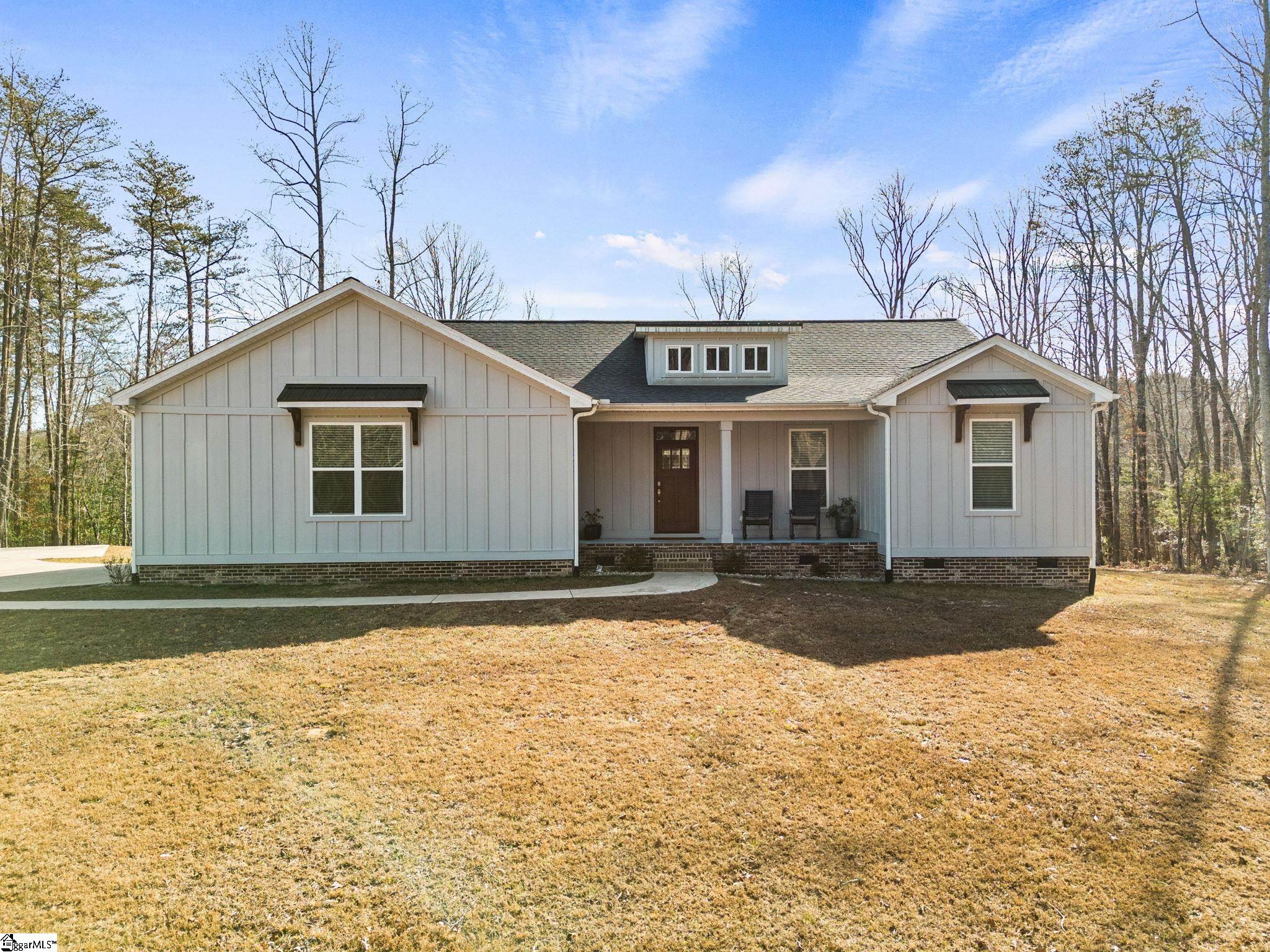 299 Red Hill Road Landrum, SC 29356 - Photo 3 of 34