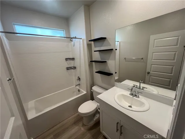 $3,700 | 19557 Hanging Rock Road, Lake Elsinore, CA 92532