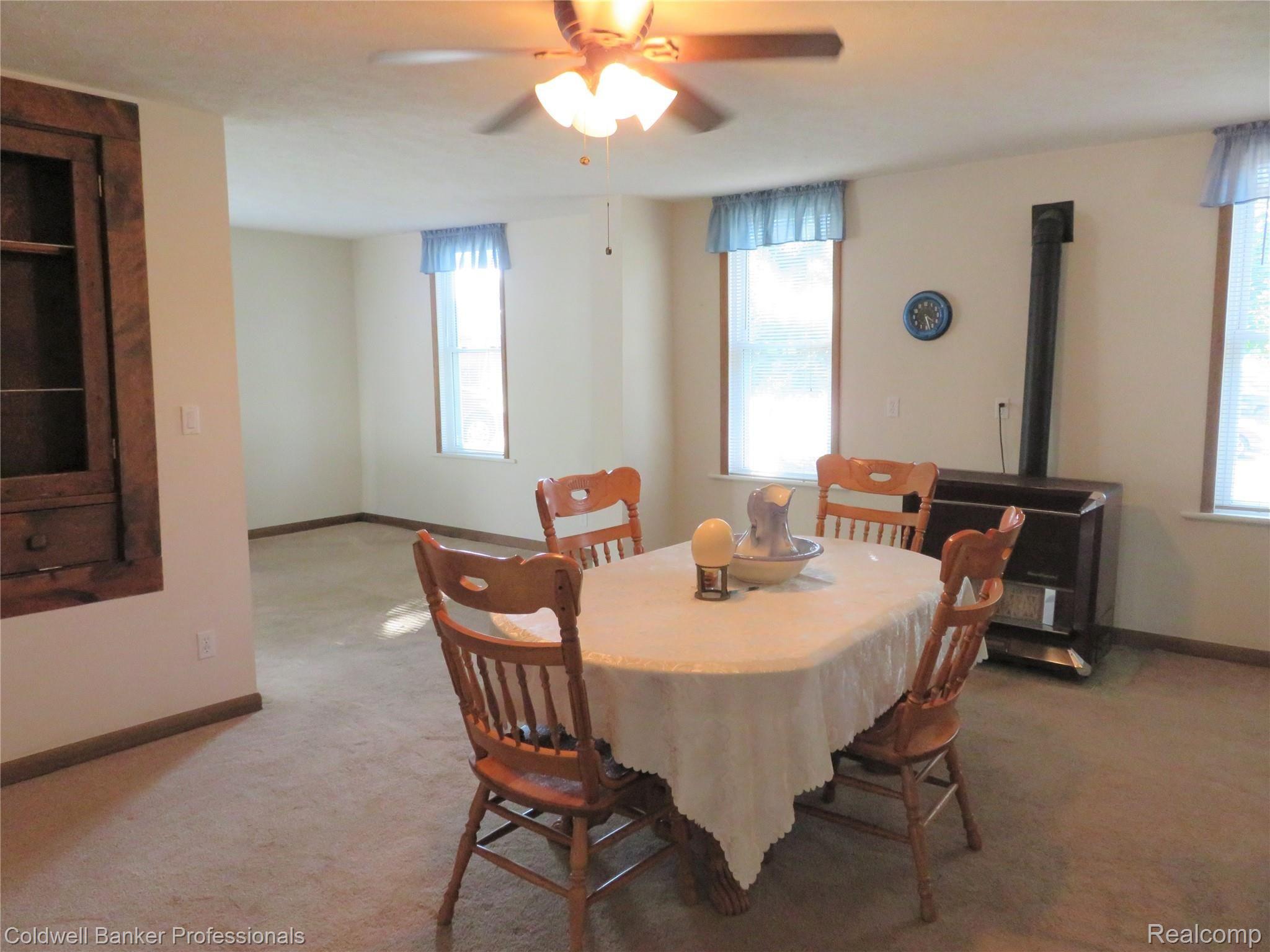 5 119 dining room.JPG