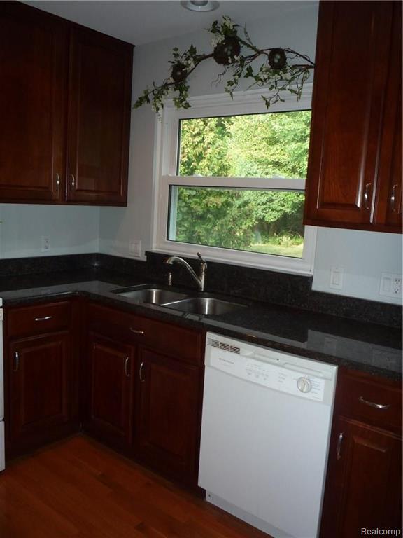 535 Bolinger Street Rochester Hills, MI 48307 - Photo 12 of 32 Gallery Image 12
