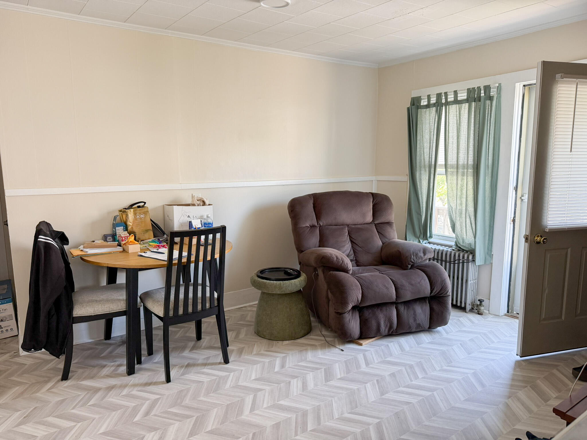 64 Division Street Bangor, ME 04401 - Photo 14 of 26 Apt 3 Living Room