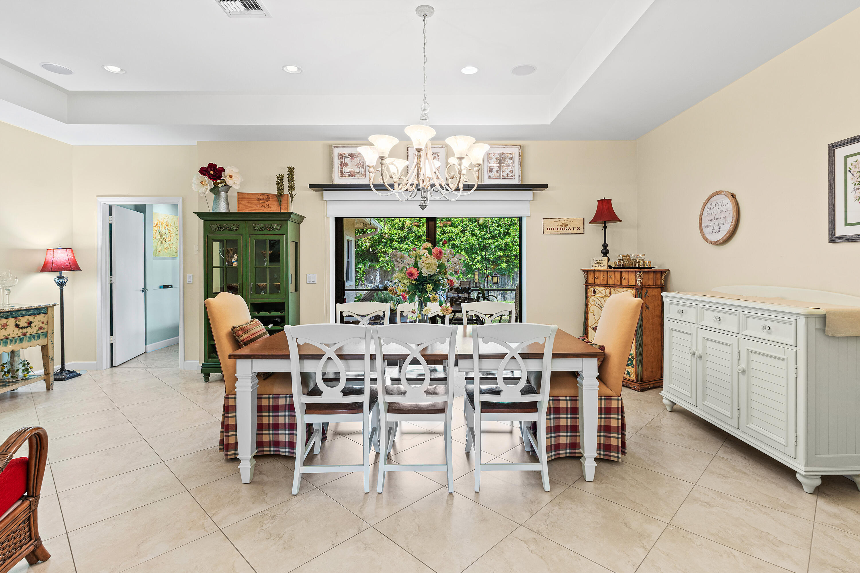 5175 Beechwood Road Delray Beach, FL 33484 - Photo 12 of 26 Sunfilled Dining Room