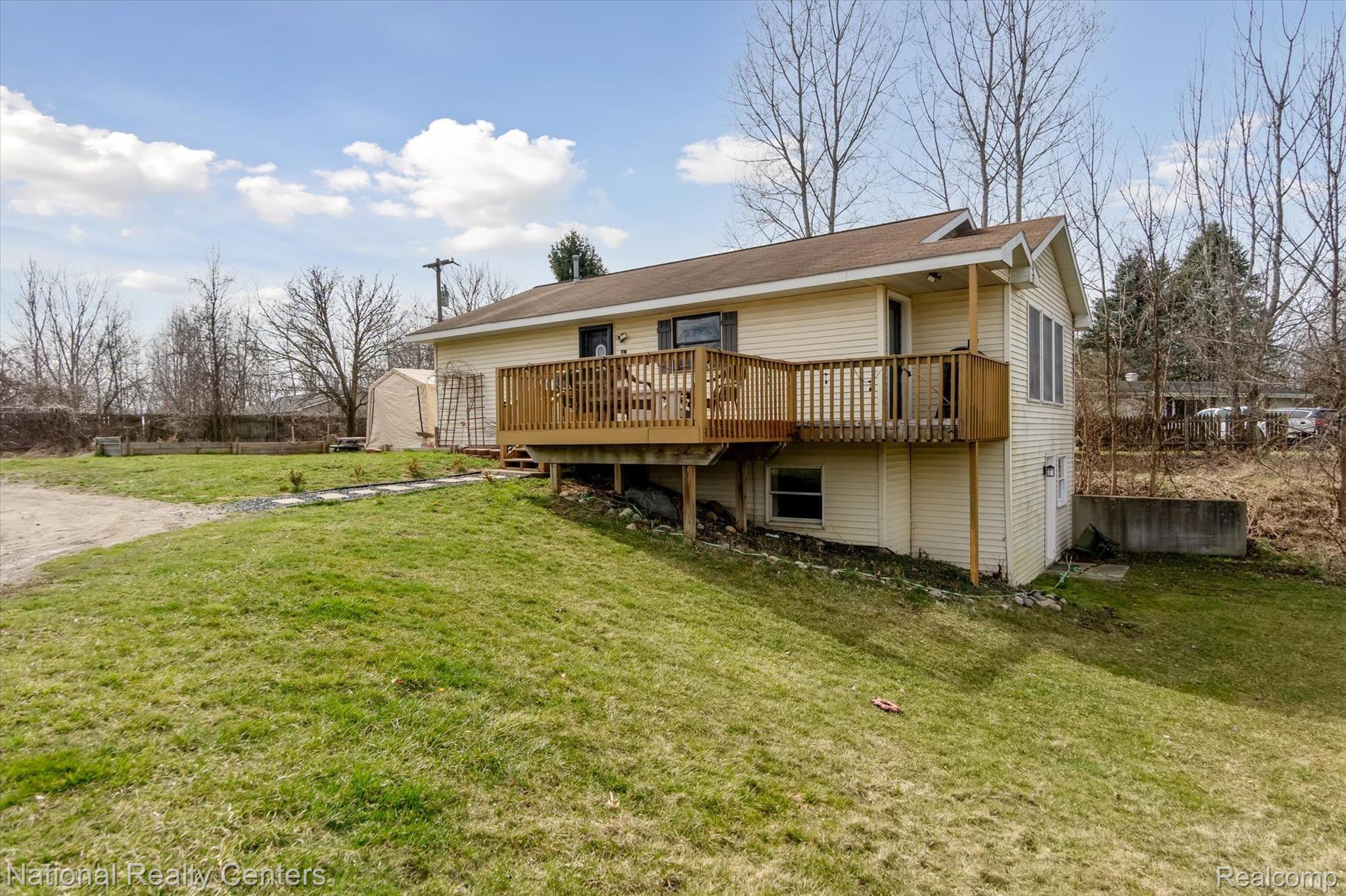 4224 East Allen Road Howell, MI 48855 - Photo 3 of 31 Gallery Image 3