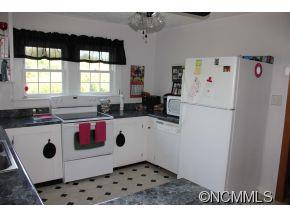 206 Terrell Cove Road Canton, NC 28716 - Photo 15 of 23