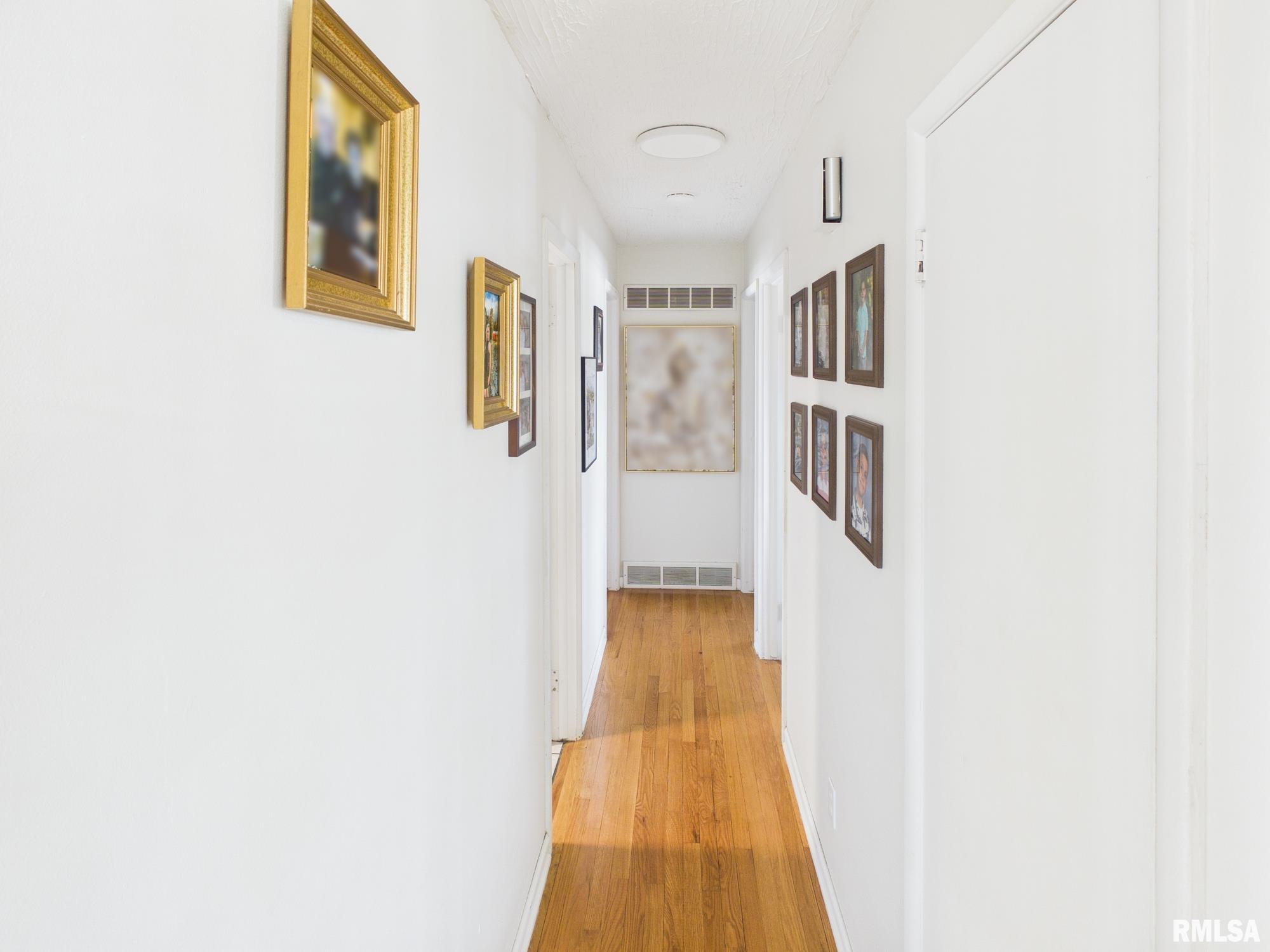 29 North Oxford Road Springfield, IL 62702 - Photo 10 of 36