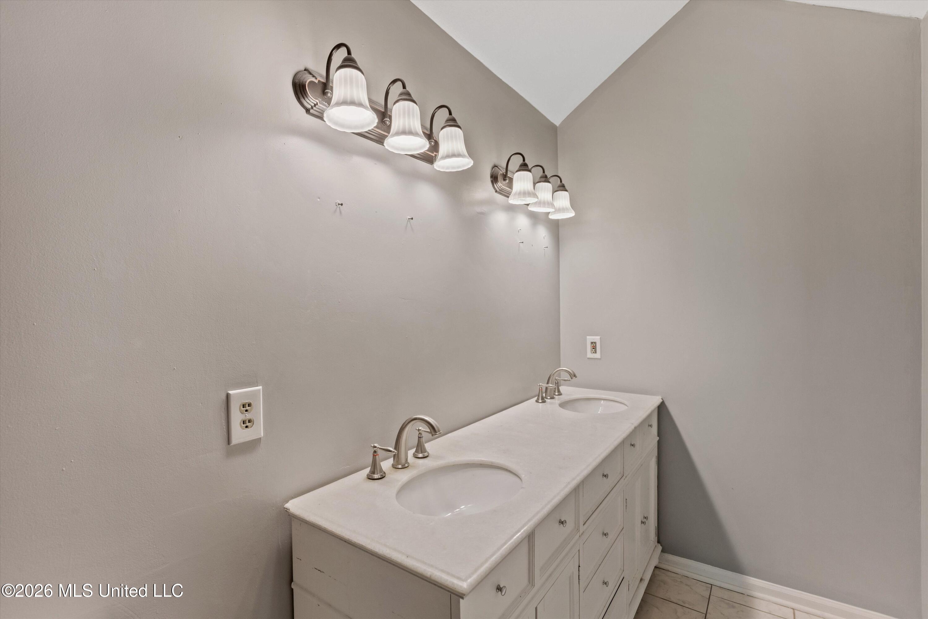 162 Forest Hill Road Byhalia, MS 38611 - Photo 19 of 28 19-162 Forest Hill Rd - 019
