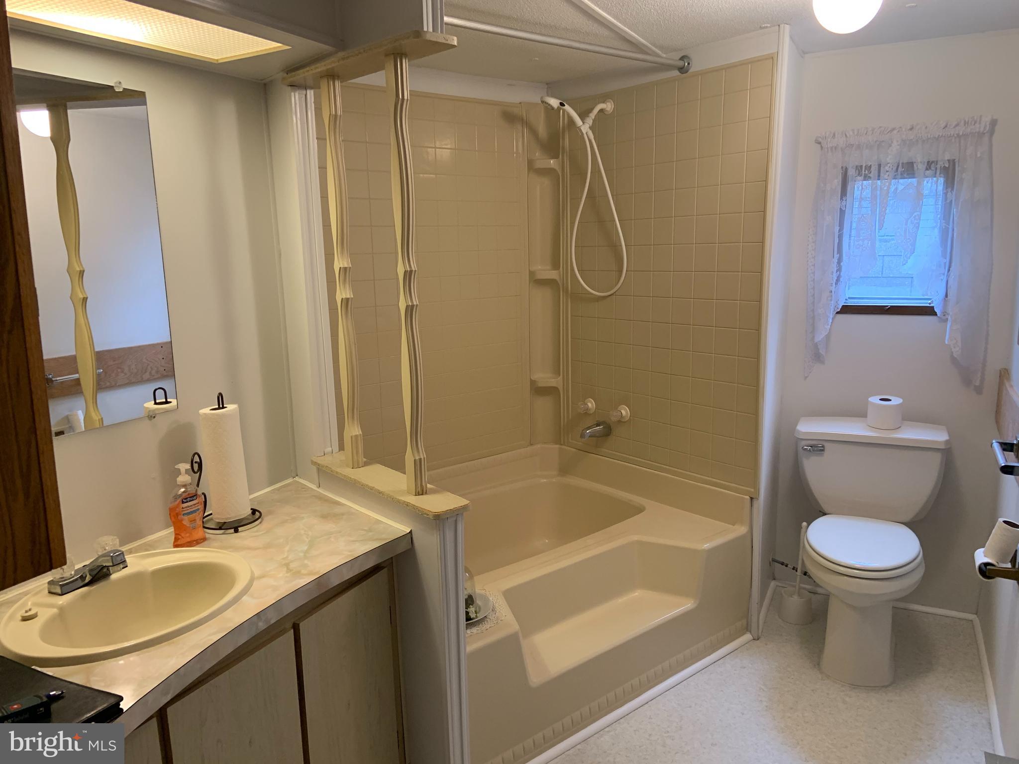 24 Flamingo Road Denver, PA 17517 - Photo 11 of 15 Gallery Image 11