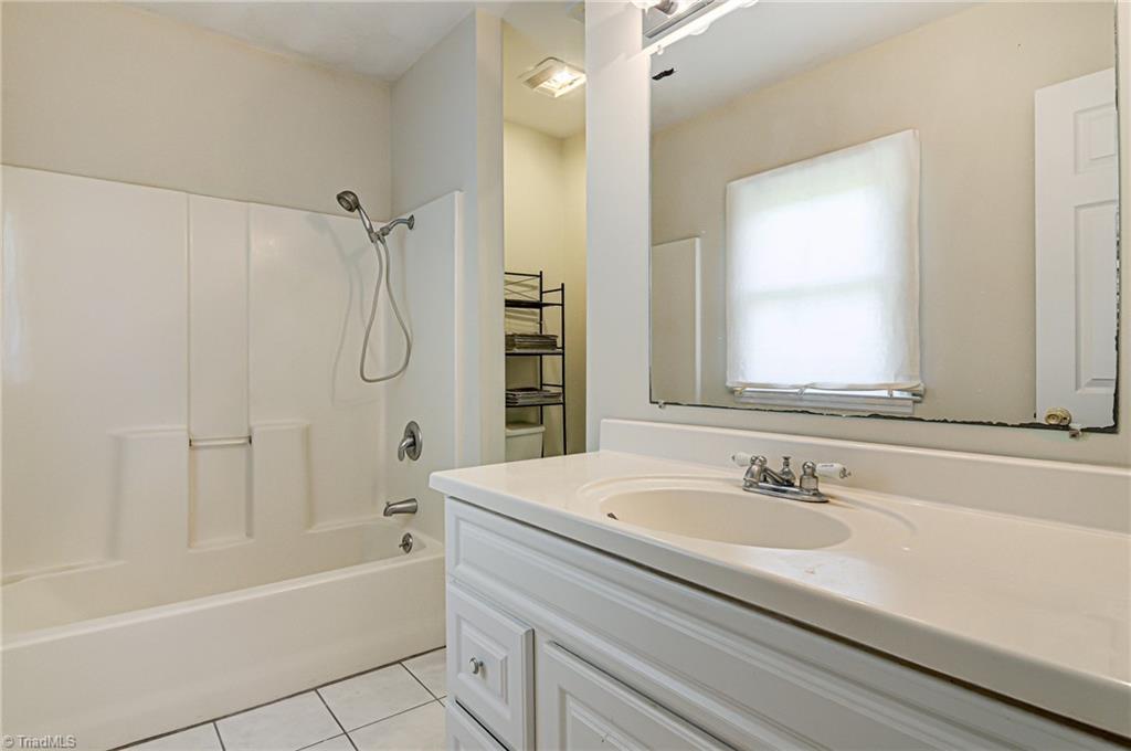 3928 Lewiston Road Summerfield, NC 27358 - Photo 14 of 27