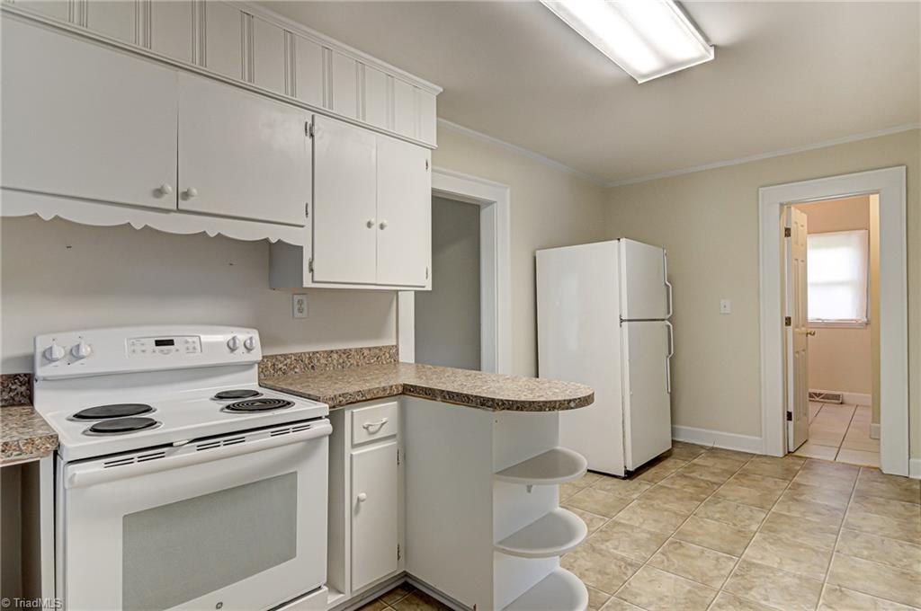 3928 Lewiston Road Summerfield, NC 27358 - Photo 10 of 27