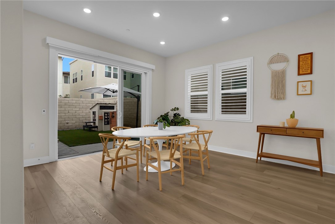 27014 Declaration Road Valencia, CA 91381 - Photo 9 of 30