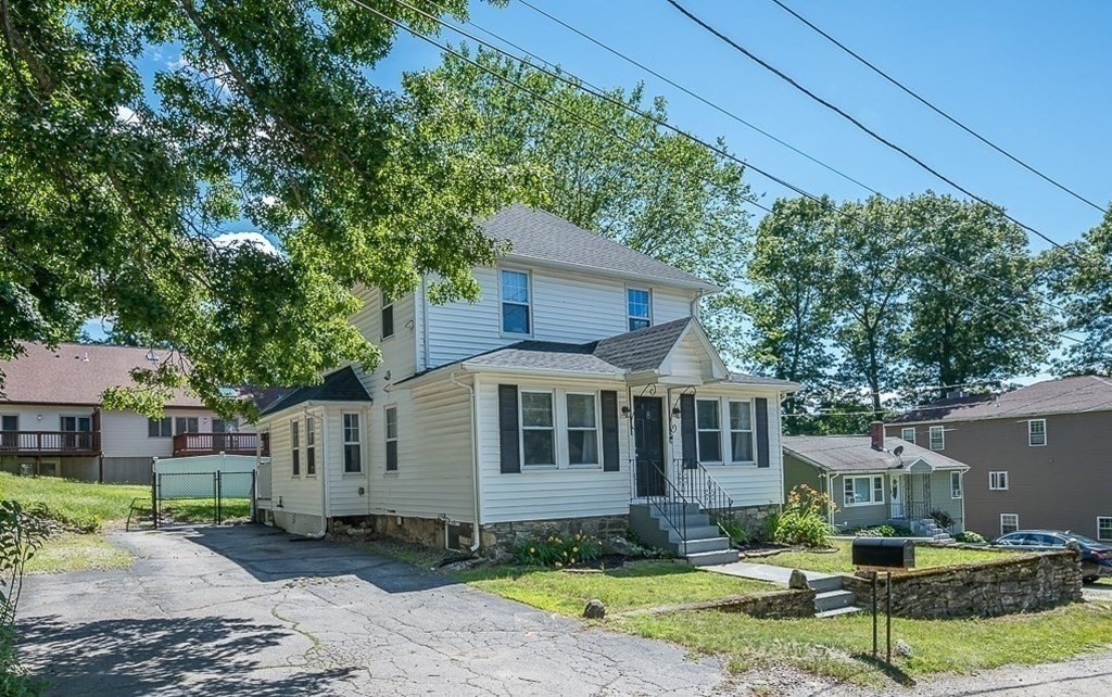 8 Simone Street Worcester, MA 01604 - Photo 3 of 35