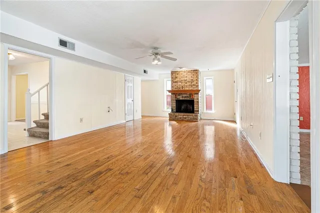 $440,000 | 3220 Metairie Court, Metairie, LA 70002