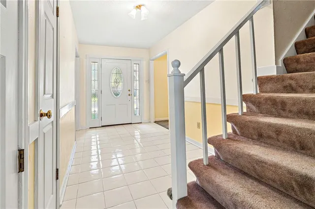 $440,000 | 3220 Metairie Court, Metairie, LA 70002