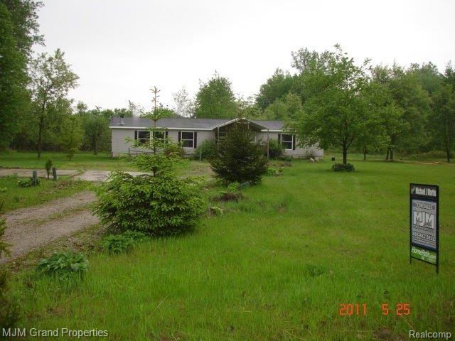 11584 Tuttle Hill Road Milan, MI 48160 - Photo 14 of 14 11584 Tuttlehill Front Pic