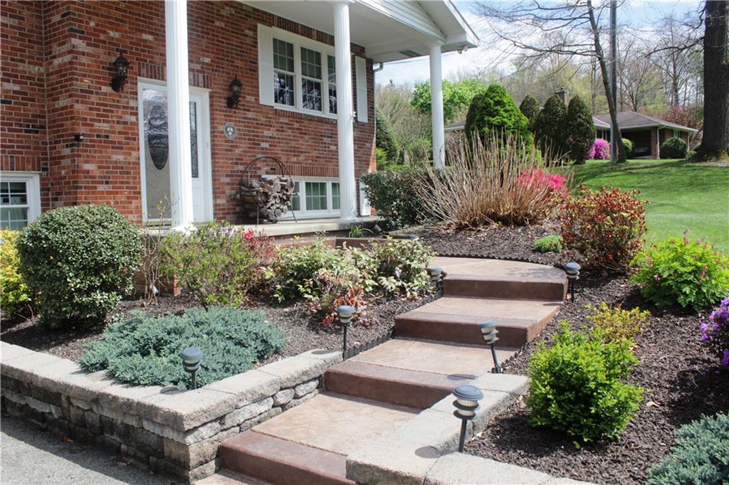 630 Chicora Road Butler, PA 16002 - Photo 3 of 24 Front Walk-way.