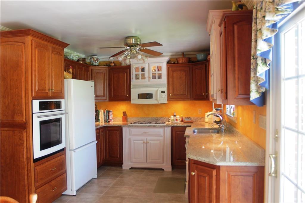 630 Chicora Road Butler, PA 16002 - Photo 7 of 24