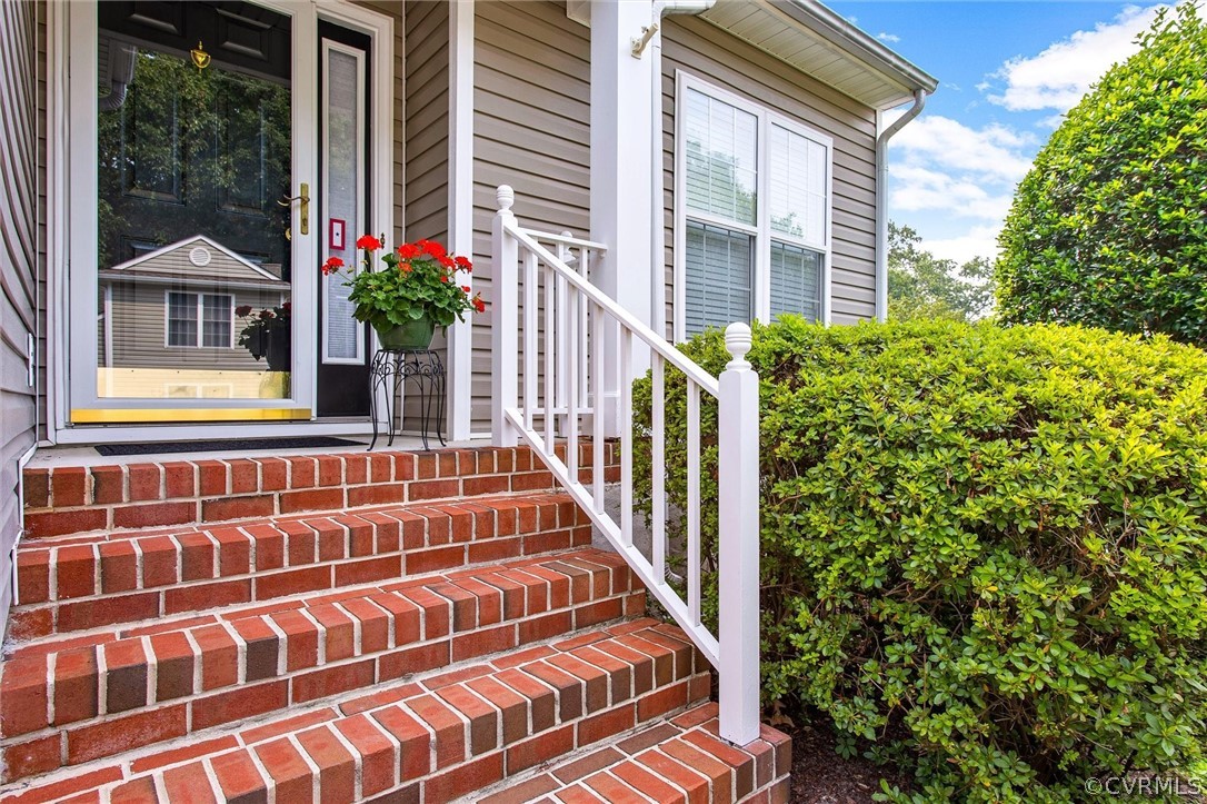 10311 Raintree Commons Court Henrico, VA 23238 - Photo 5 of 34 Gallery Image 5