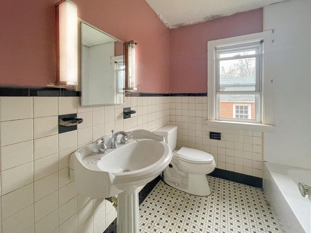 1768 East Mountain Road Westfield, MA 01085 - Photo 17 of 24