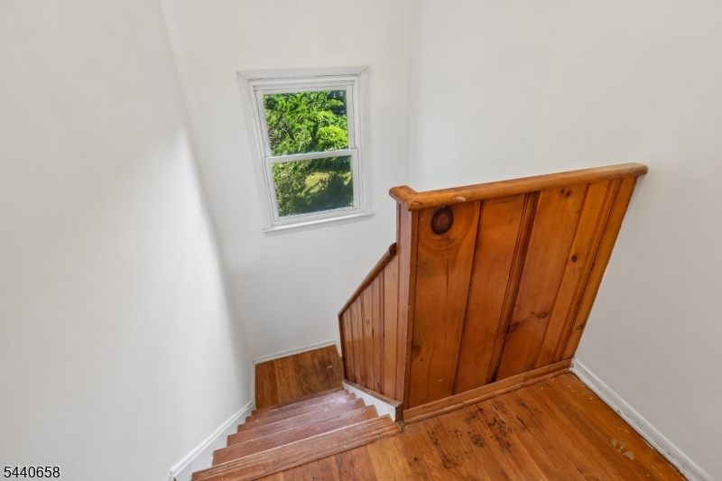 345 Trotting Road Union, NJ 07083 - Photo 37 of 43