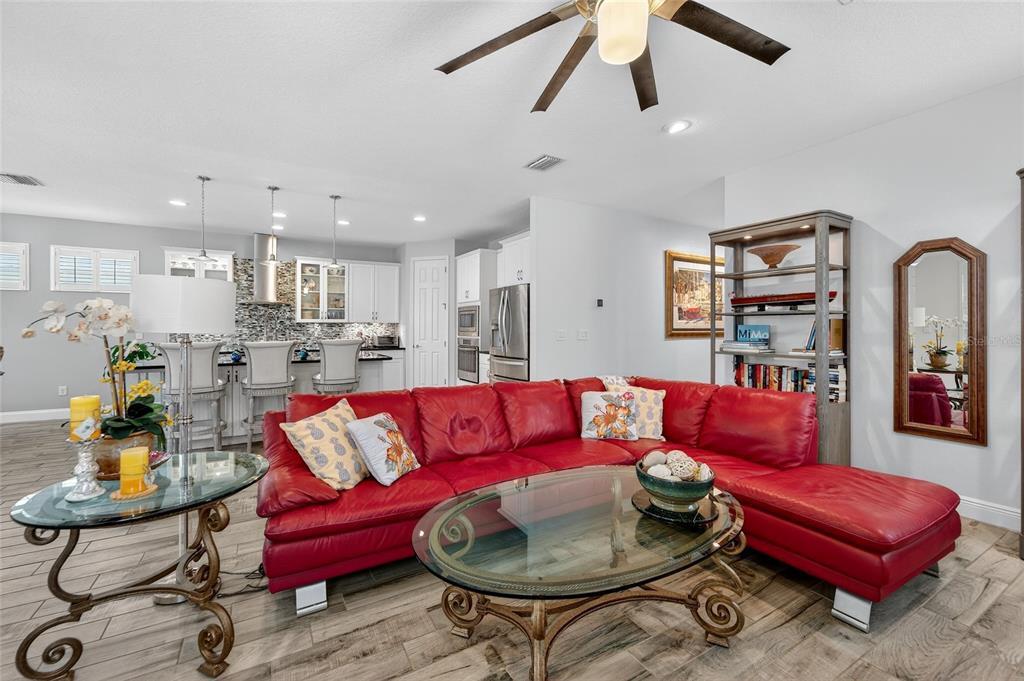 623 Winterside Drive Apollo Beach, FL 33572 - Photo 18 of 87