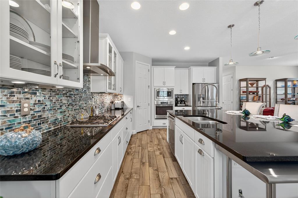 623 Winterside Drive Apollo Beach, FL 33572 - Photo 6 of 87