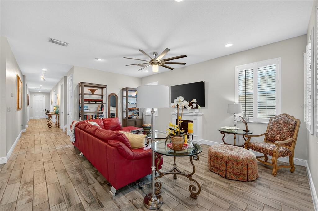 623 Winterside Drive Apollo Beach, FL 33572 - Photo 8 of 87