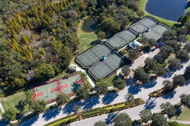 $525,000 | 623 Winterside Drive, Apollo Beach, FL 33572