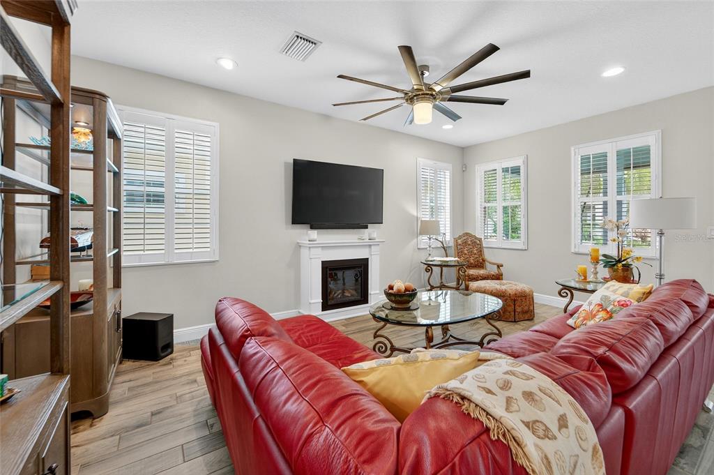 623 Winterside Drive Apollo Beach, FL 33572 - Photo 9 of 87