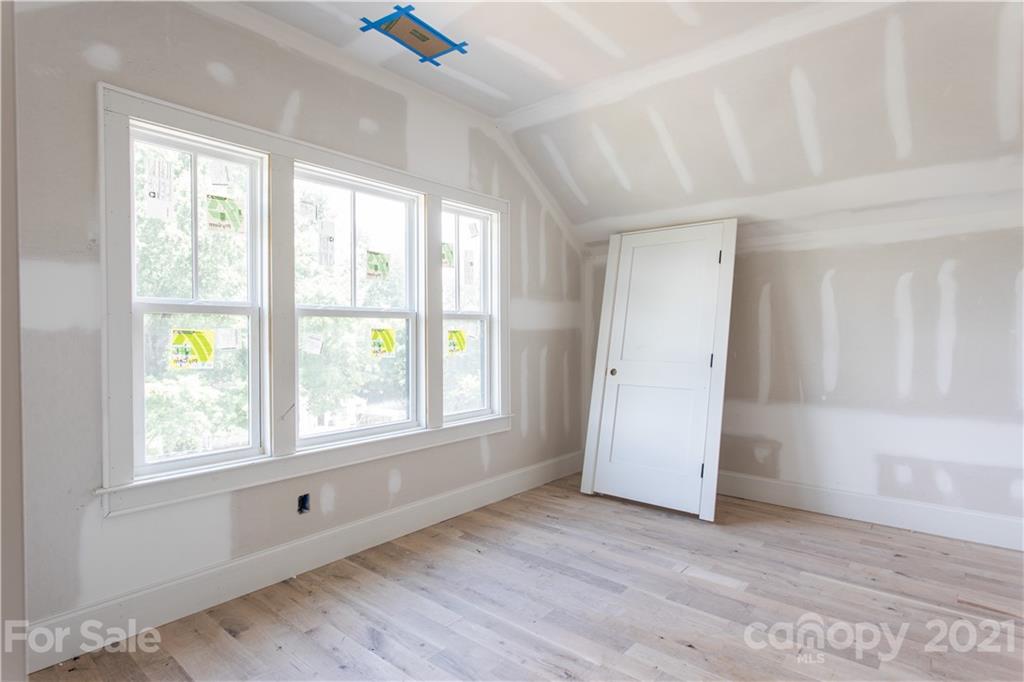 1314 Fordham Road Charlotte, NC 28208 - Photo 11 of 27 Gallery Image 11