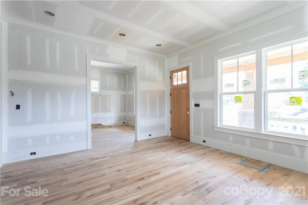 1314 Fordham Road Charlotte, NC 28208 - Photo 4 of 27 Gallery Image 4