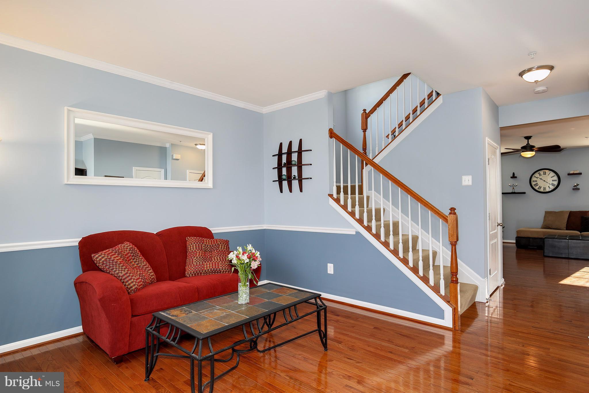 802 Salvatore Road Baltimore, MD 21220 - Photo 4 of 28 Living Room