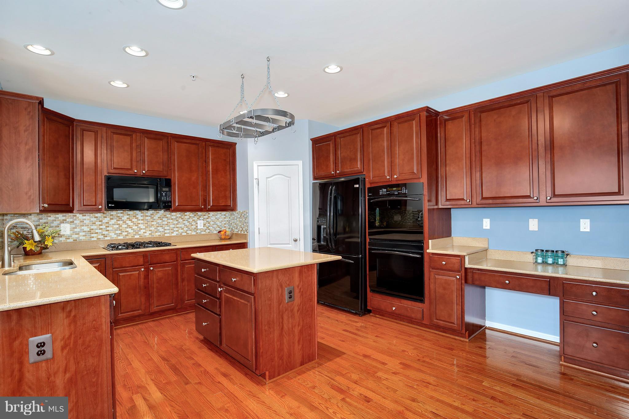 802 Salvatore Road Baltimore, MD 21220 - Photo 8 of 28 Kitchen
