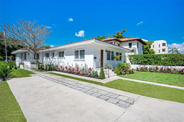 $3,000 | 1706 South Le Jeune Road, Coral Gables, FL 33134