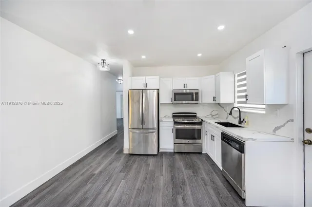 $3,000 | 1706 South Le Jeune Road, Coral Gables, FL 33134