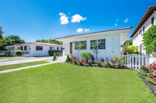 $3,000 | 1706 South Le Jeune Road, Coral Gables, FL 33134