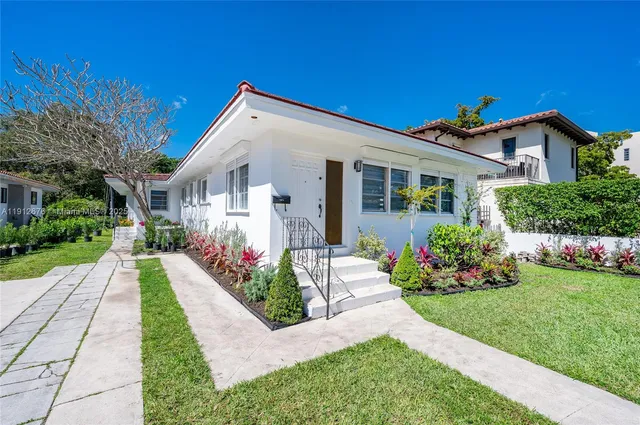 $3,000 | 1706 South Le Jeune Road, Coral Gables, FL 33134