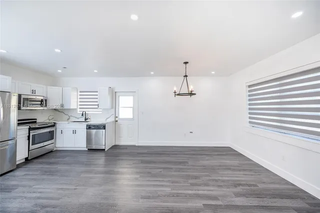 $3,000 | 1706 South Le Jeune Road, Coral Gables, FL 33134