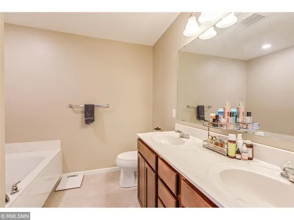 $2,395 | 5149 95th Way North, Brooklyn Park, MN 55443