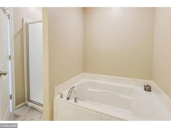 $2,395 | 5149 95th Way North, Brooklyn Park, MN 55443
